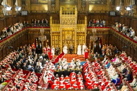 L'apertura del Parlamento presieduta dalla Regina