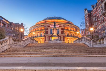 Una spettacolare vista della Royal Albert Hall al tramonto