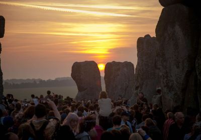 Solstizio d'estate dentro il cerchio di Stonehenge